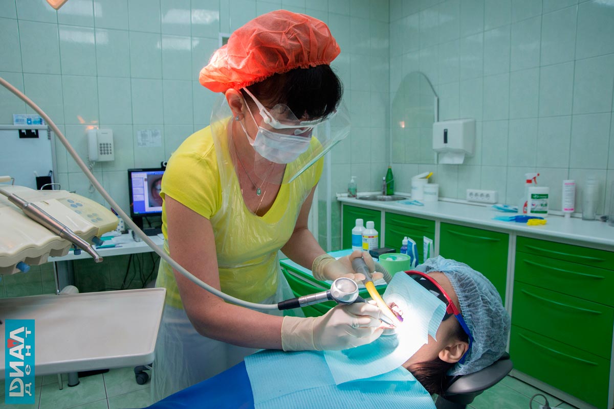 профессиональная чистка зубов от гигиениста Смирновой Елены