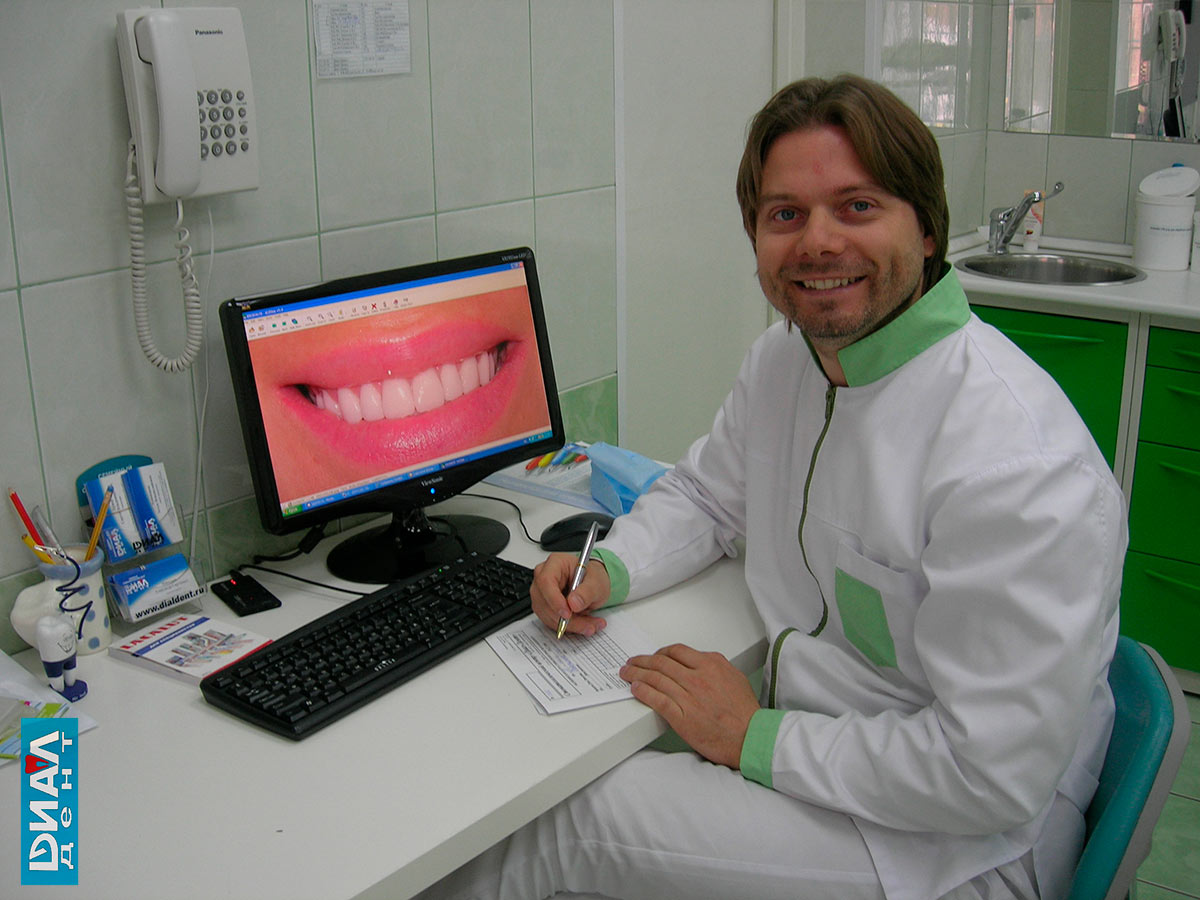 стоматолог-ортопед Цукор Сергей Владимирович, главный врач Диал-Дент